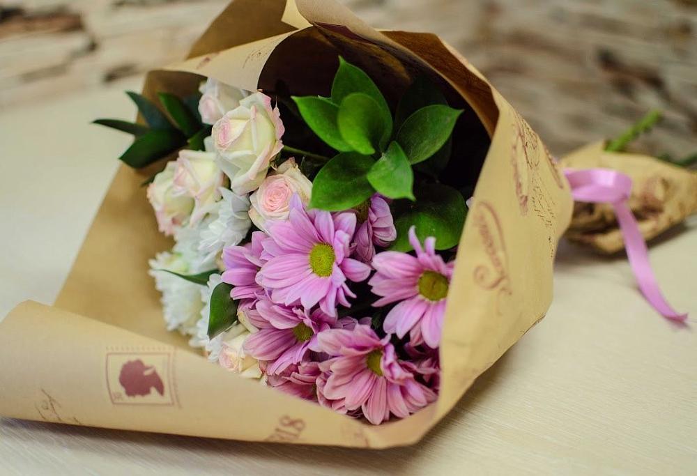 Букет цветов из: Розы и Хризантемы в Токсово