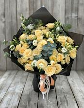 Букет цветов из:  Розы и Лизиантусы в Токсово