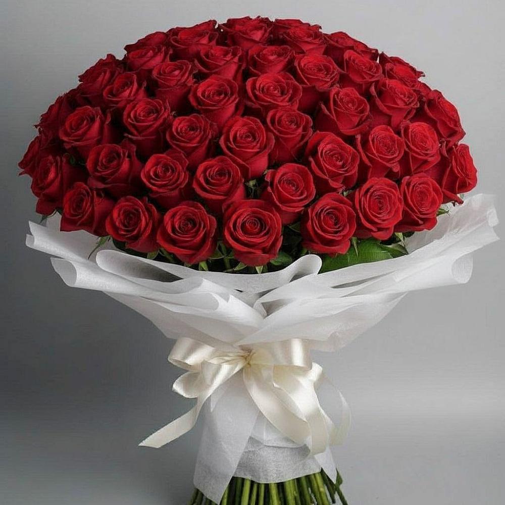 Букет 101 Красная роза Блэк Мэджик в Токсово