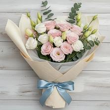 Букет цветов из:  Лизиантусы в Токсово