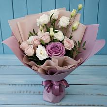 Букет цветов из:  Розы и Лизиантусы в Токсово