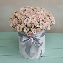 Цветочная композиция из Розы в шляпной коробке в Токсово