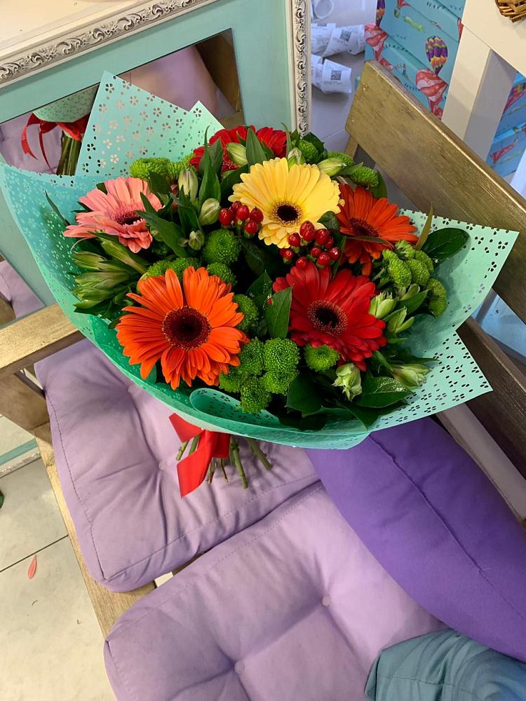 Букет цветов из: Герберы, Хризантемы и Альстромерии в Токсово