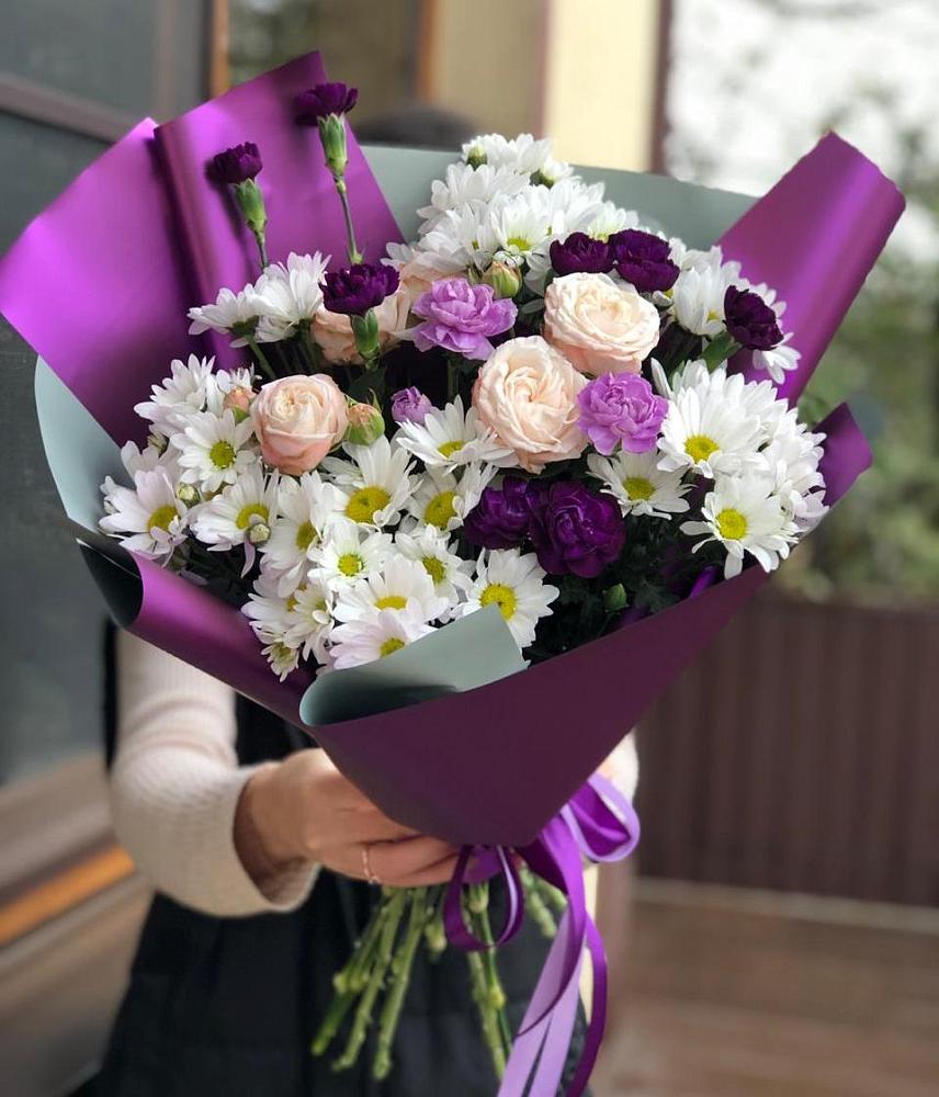 Букет цветов из: Хризантемы, Гвоздики и Розы в Токсово