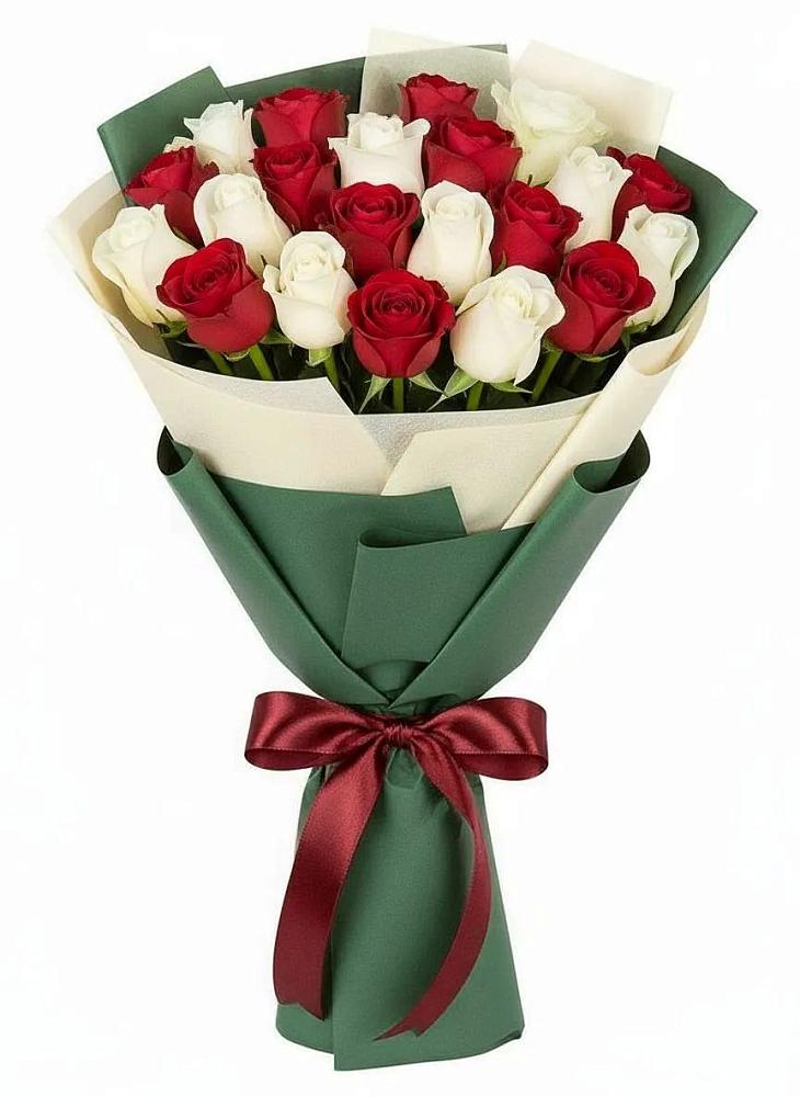 Букет Микс из красных и белых роз в Токсово
