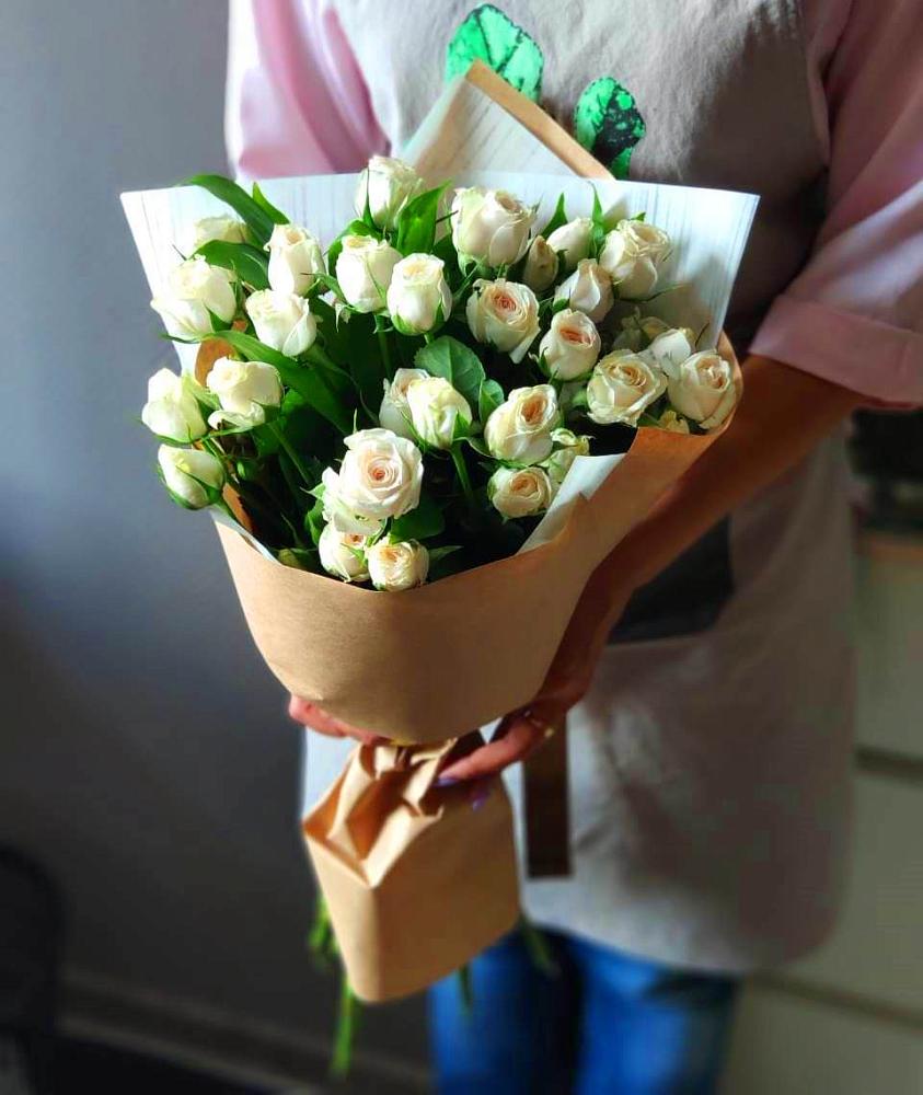 Букет цветов из: Розы в Токсово