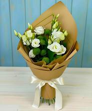 Букет цветов из:  Хризантемы и Лизиантусы #REPLACE_PRED# Токсово