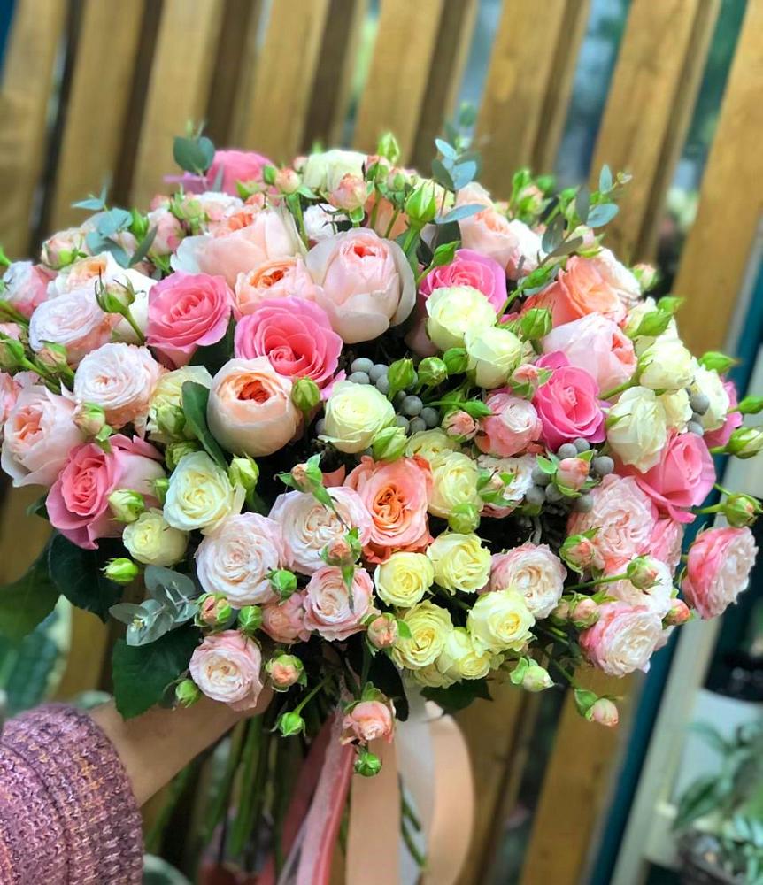 Букет цветов из: Розы в Токсово