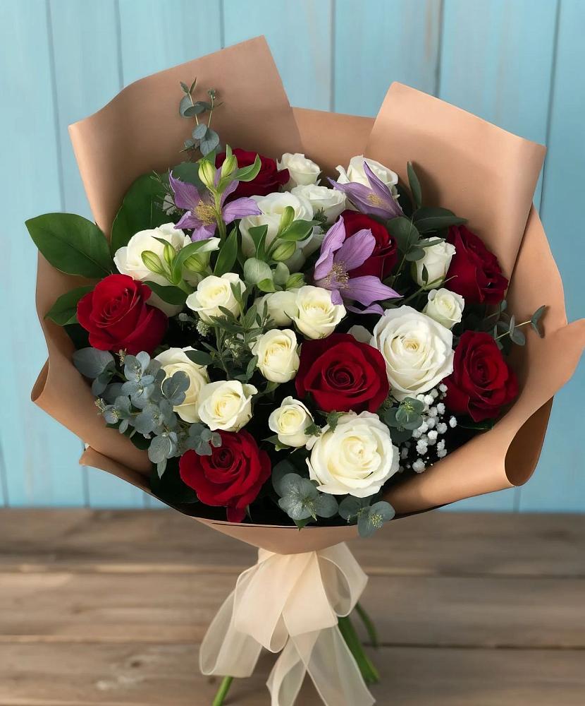 Букет цветов из: Розы и Альстромерии в Токсово