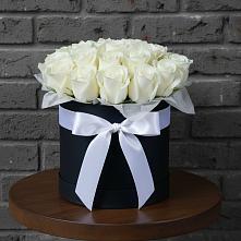 Цветочная композиция из Розы в шляпной коробке #REPLACE_PRED# Токсово