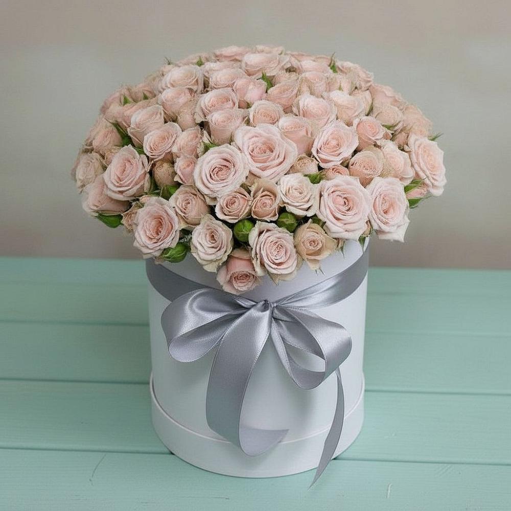 Цветочная композиция из Розы в шляпной коробке в Токсово